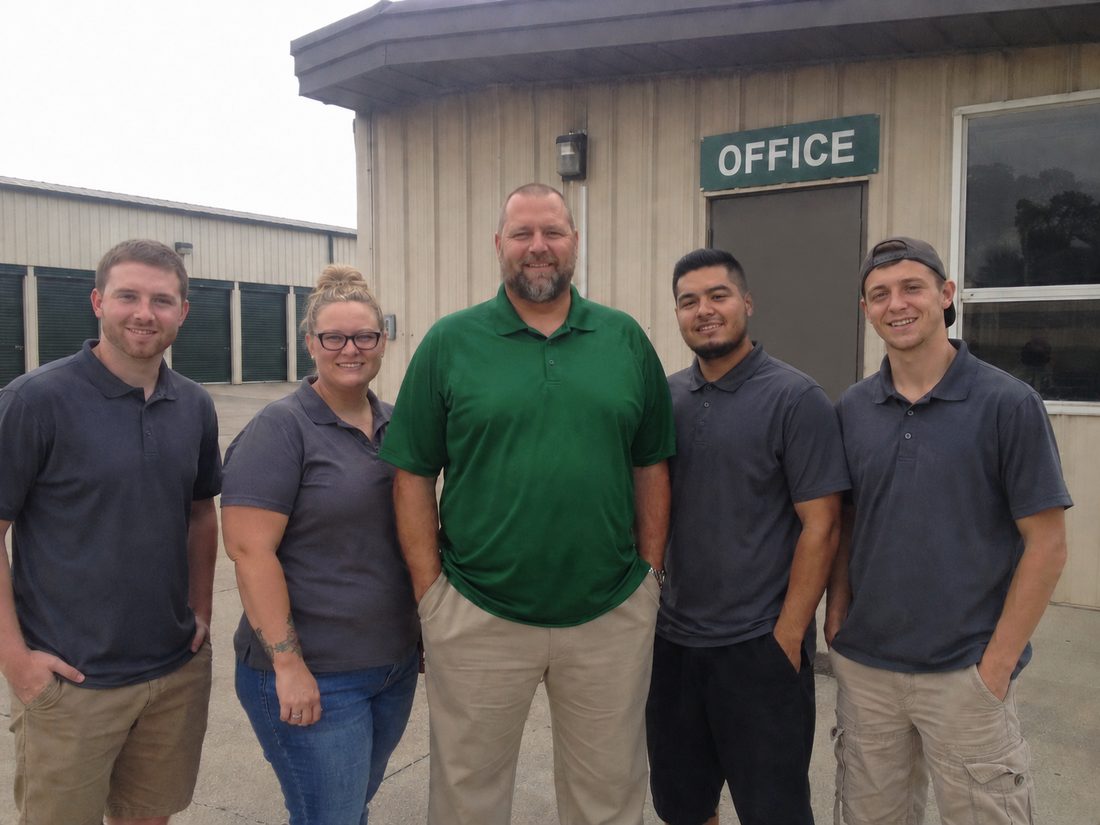 Pest control professionals in Flower Mound, TX